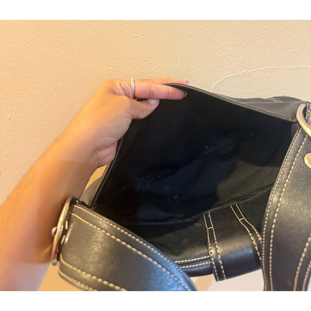 Coach Vintage Black Shoulder Soho Soft Leather Flap Bag Silver metal - Picture 6 of 13
